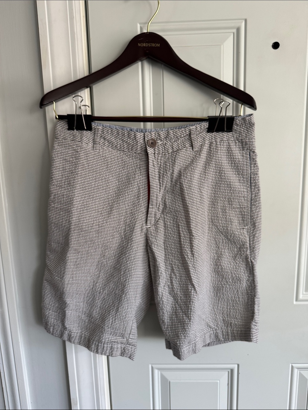 Betabrand Men's Seersucker Stripe Shorts - Gray and White